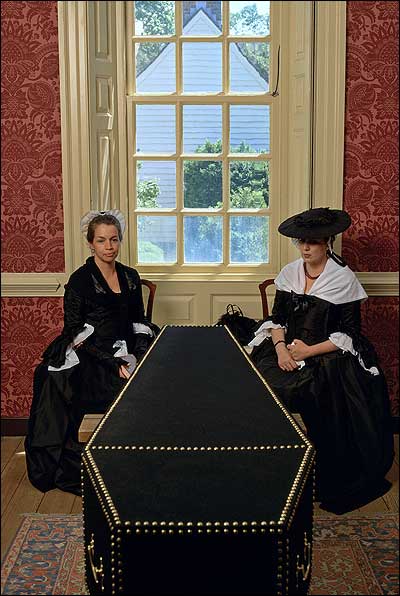 Momentos Mori: The Materials of Mourning
